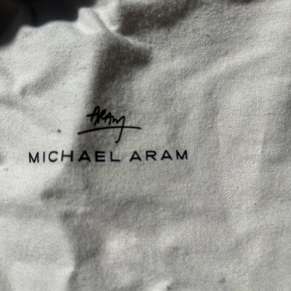 Michael Aram Cream Fabric dust bag 🎁🎁🎉🎁🎊🎊🎁🎁